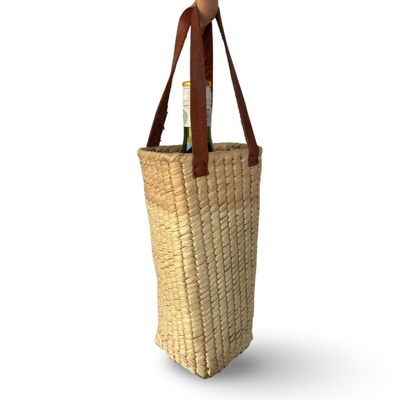 None Handbags - NWOT Apolis Style Wine Bottle Bag Woven Rattsn Leather Handles Picnic Gift Fall